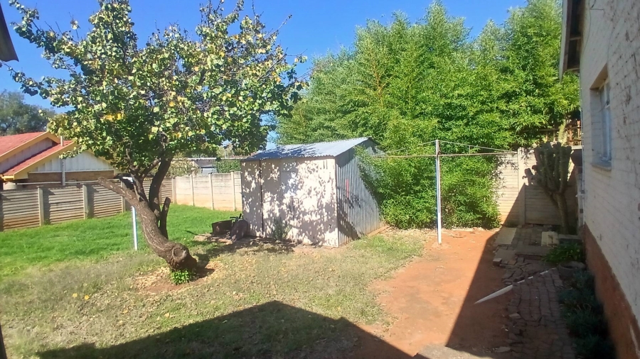 3 Bedroom Property for Sale in Uitsig Free State